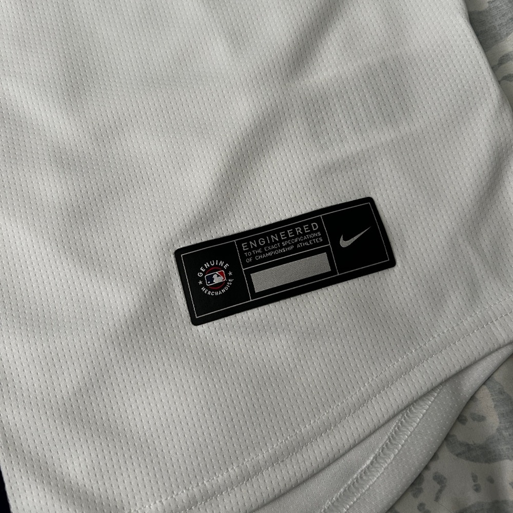 Nike 2024 Seattle Mariners White Jersey size Medium 100% authentic - Picture 6 of 7